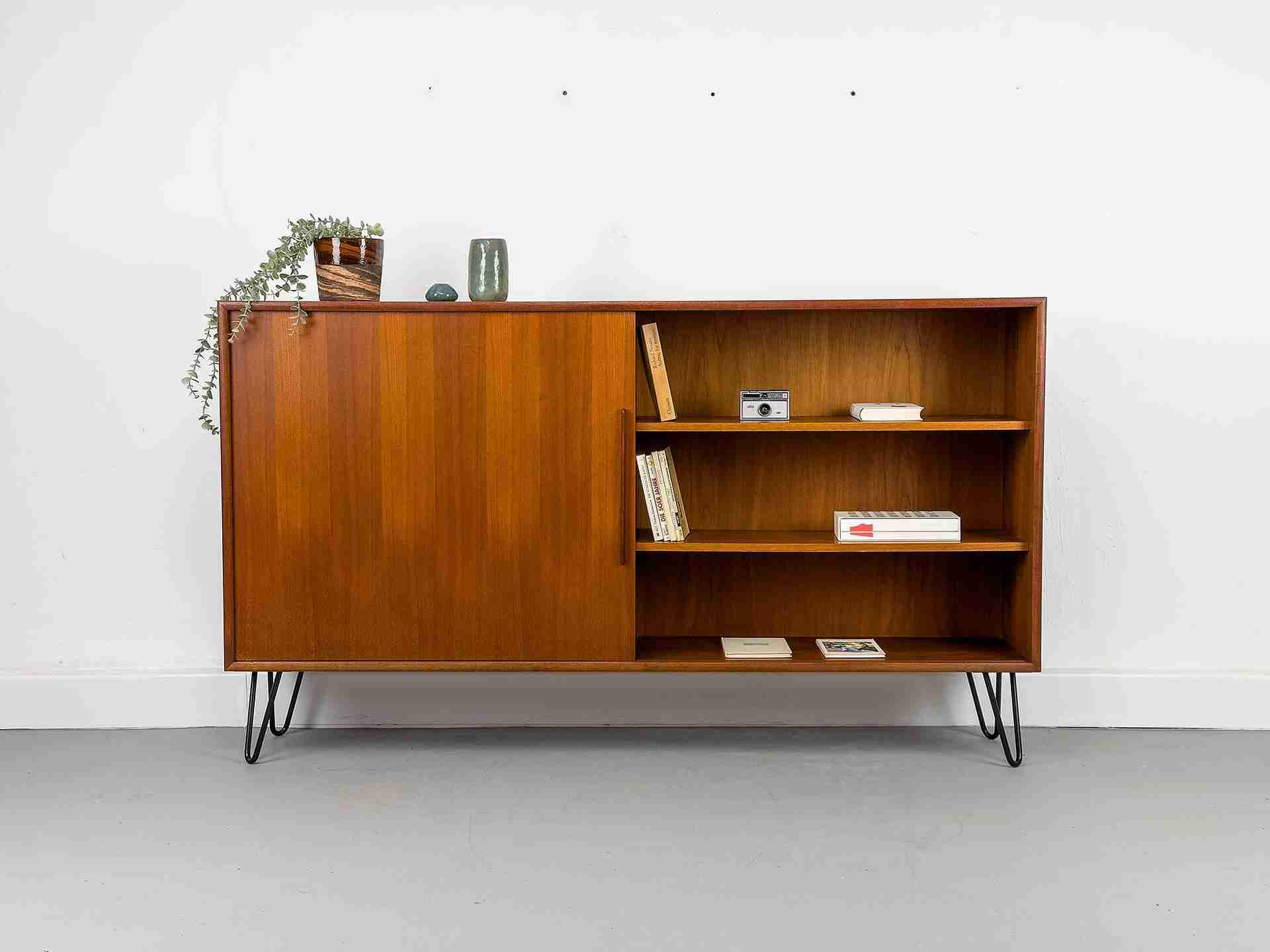 Teakhouten boekenkast met één schuifdeur van Wk